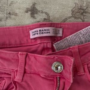 Skinny jeans. Stretchy. Good condition. Coral like color. Zara Basic denim. #w37